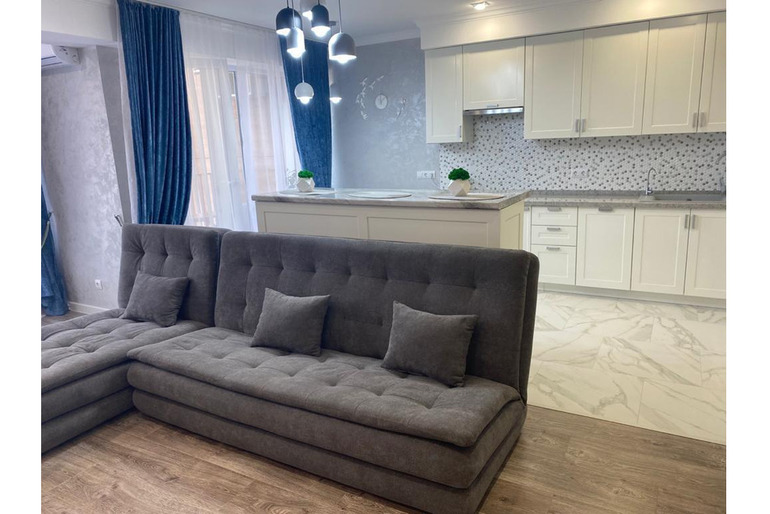 Продажа 2-к. квартиры, 65 м², на первой береговой линии