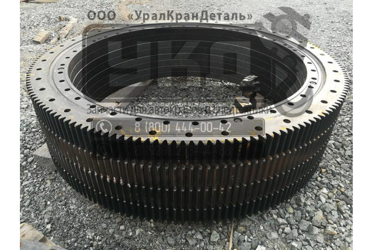 Опора поворотная КС-65713-1.31.100-2-01